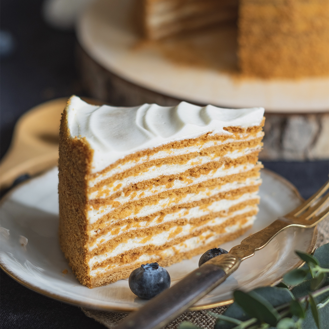 медовыи торт с кремом.jpg