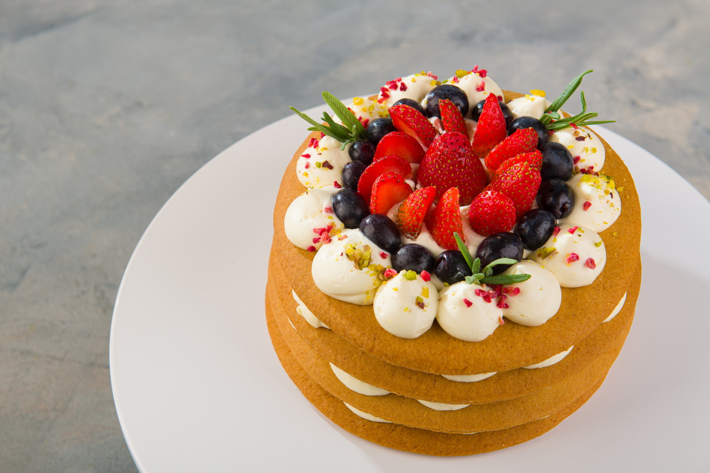 Торт_медовый_с_фруктами_дополнительная_2.jpg Торт медовый от Марии