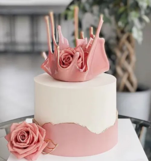 Розово-белый торт на свадьбу Розово-белый торт на свадьбу