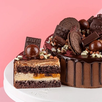 Торт "Шоколадно кармельный с фундуком детский"