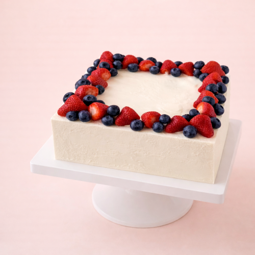 Торт прямоугольный (ягода по краям)
